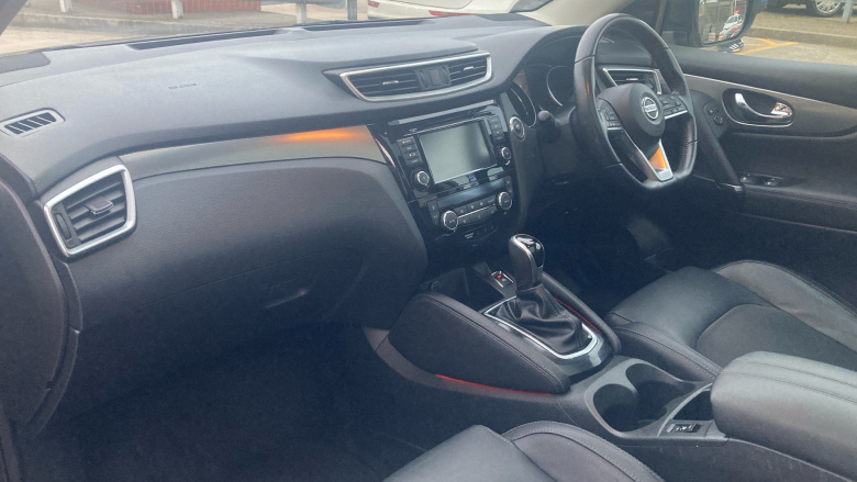 Nissan Qashqai 1.3 DiG-T 160 Tekna 5dr DCT Petrol Hatchback